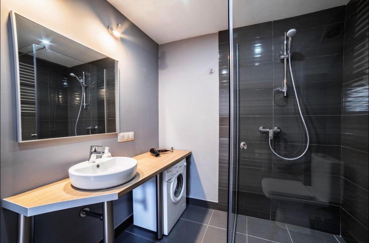 Apartment Ploscha Rynok Львів Екстер'єр фото
